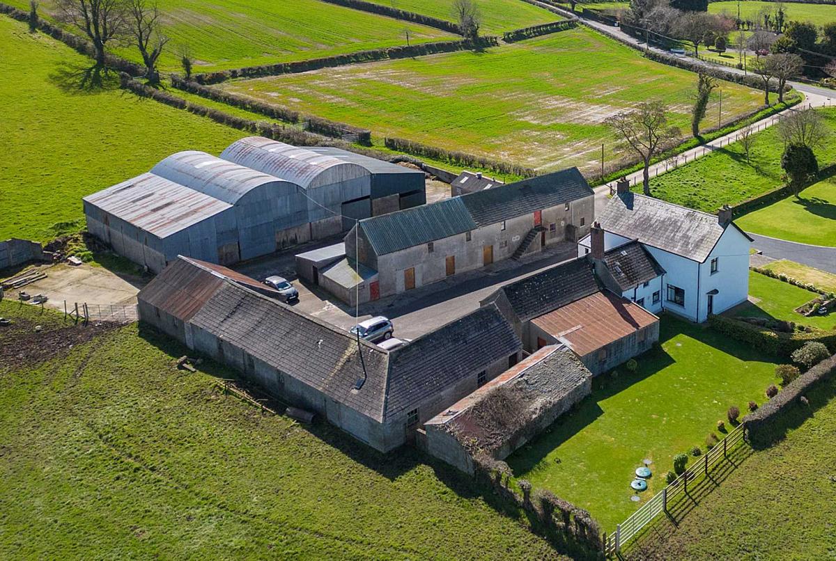 House Outbuildings And 80 Acres 207 Dromara Road